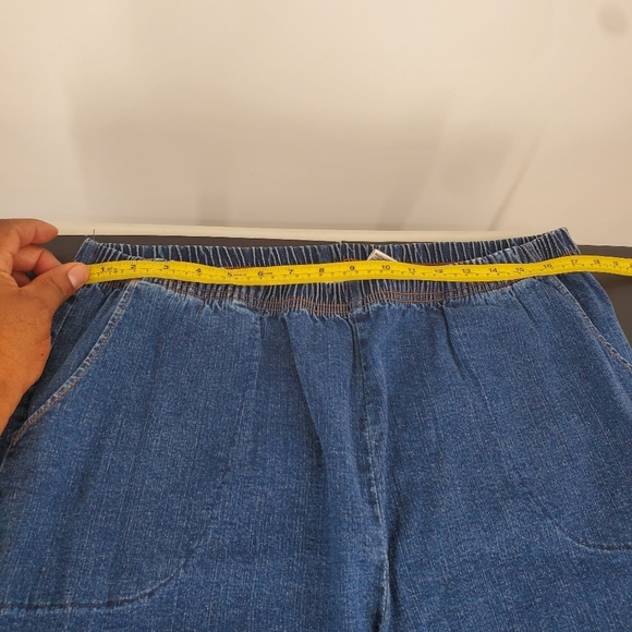 Croft & Barrow Woman's 2X Short Blue Denim Pull-On Jeans Elastic Waist Stretch - Picture 8 of 12